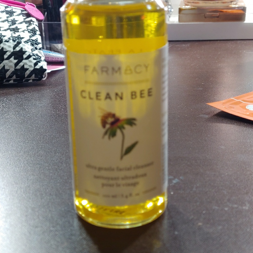 Farmacy Clean Bee Facial Cleanser